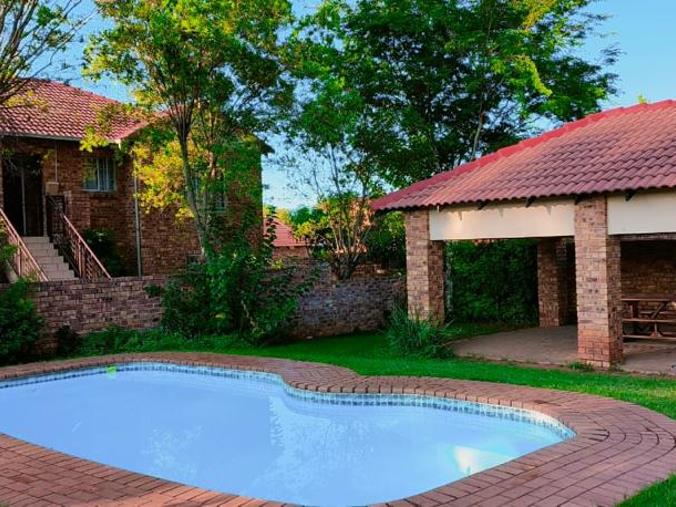 2 Bedroom Townhouse for Sale in Theresapark