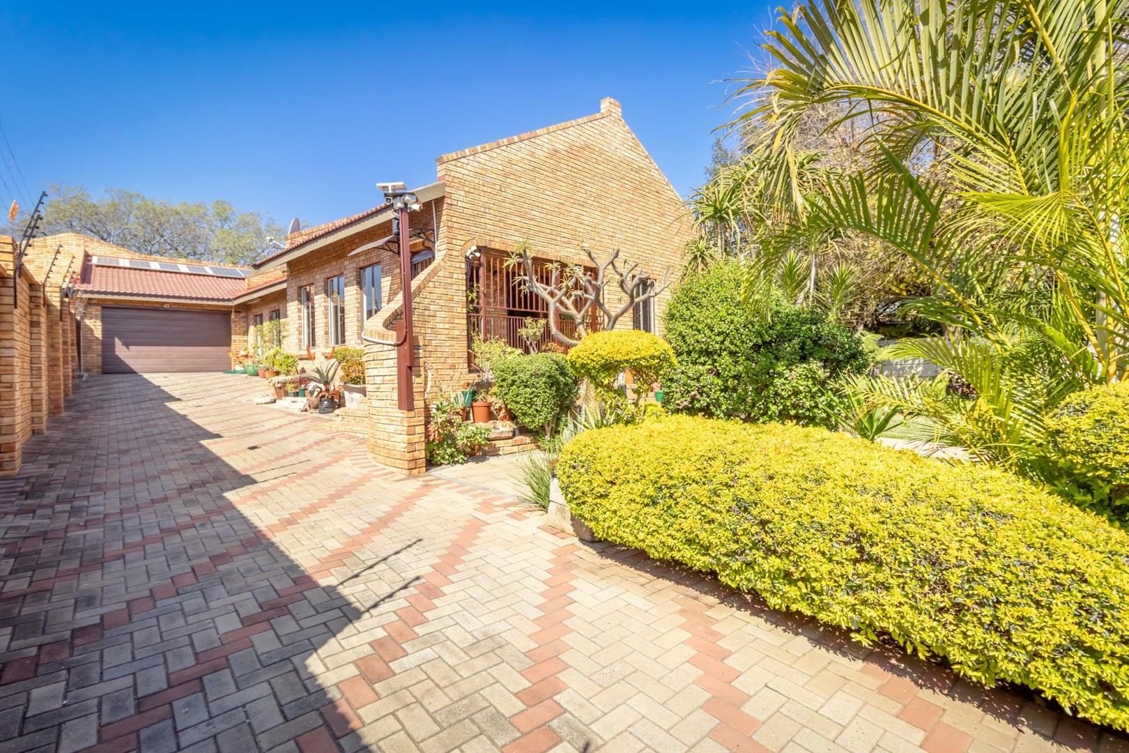 3 Bedroom House for sale in Bodorp P24113000833