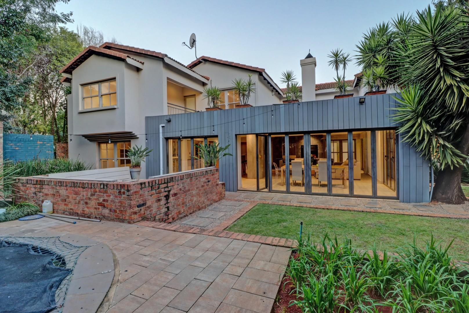 4 Bedroom House to rent in Woodhill Golf Estate P24113002164