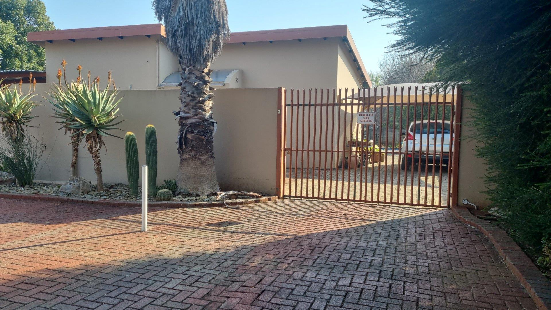 2 Bedroom House to rent in Langenhovenpark Two Bedroom House