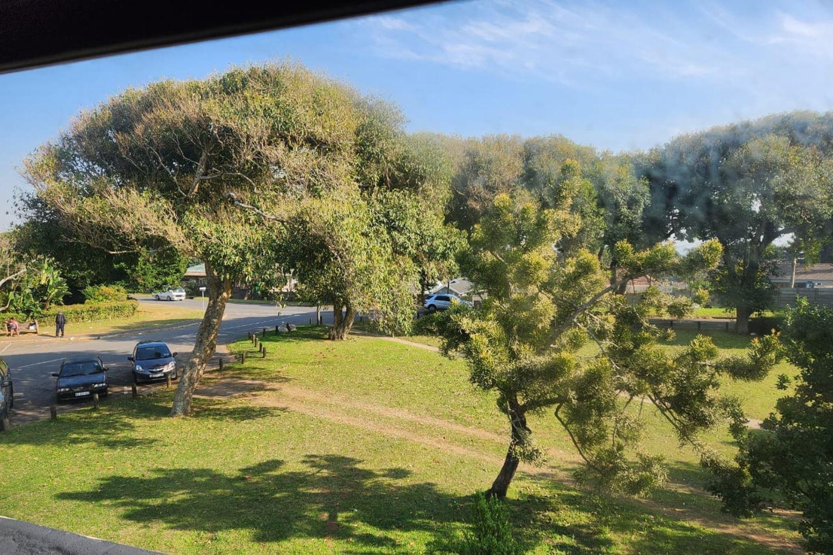 Athlone Park Property Apartments / flats to rent in Athlone Park