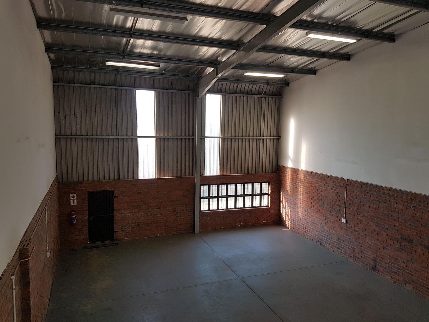 Upper Highway Property Houses to rent in Upper Highway Property24