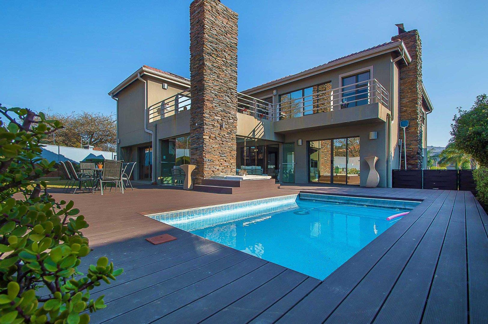 4 Bedroom House for sale in Ruimsig P24113004525