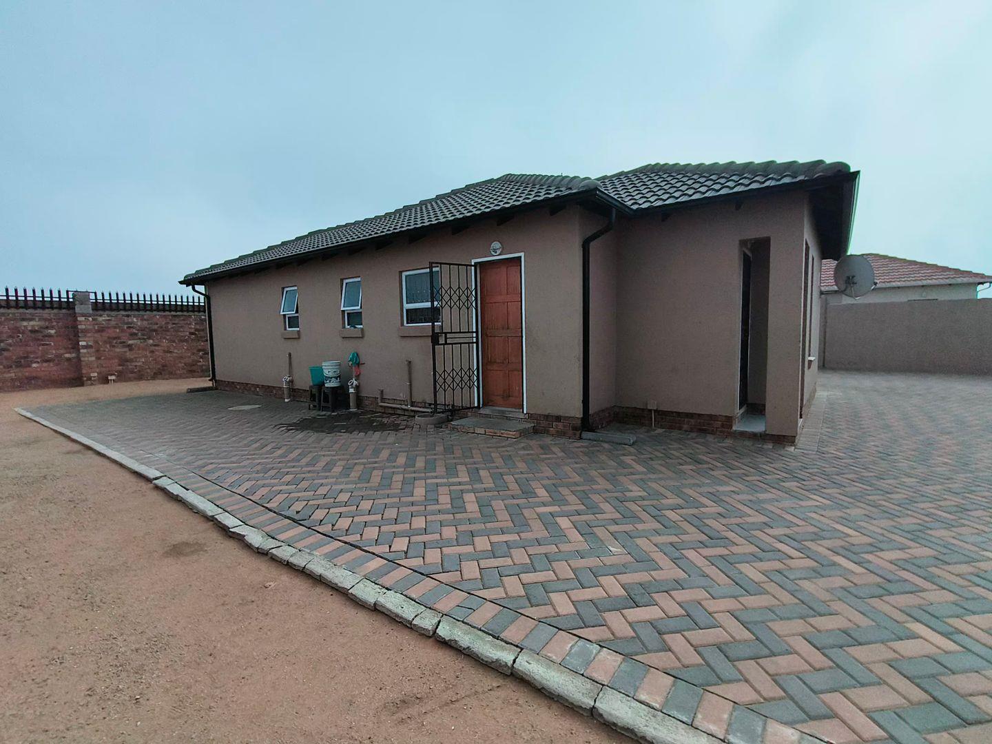 3 Bedroom House for sale in Azaadville Gardens P24113006350