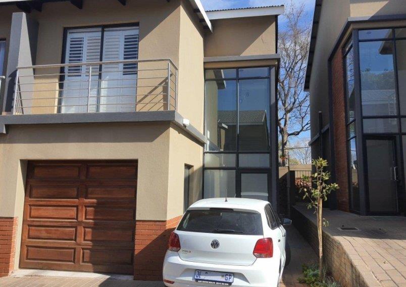 2 Bedroom Apartment / flat for sale in Lynnwood Manor P24113622348