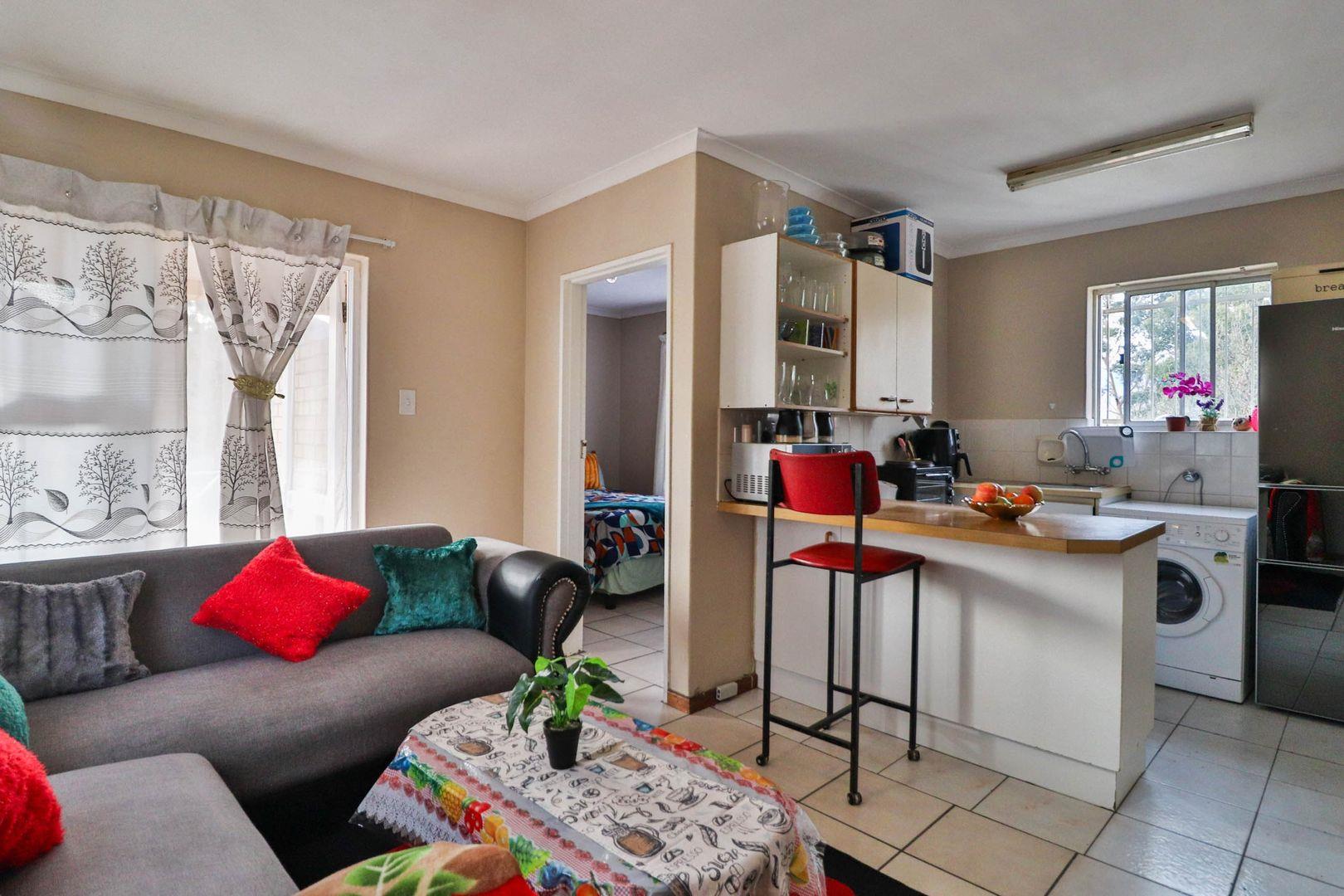 Apartments / flats for sale in Stellenbosch Stellenbosch Property