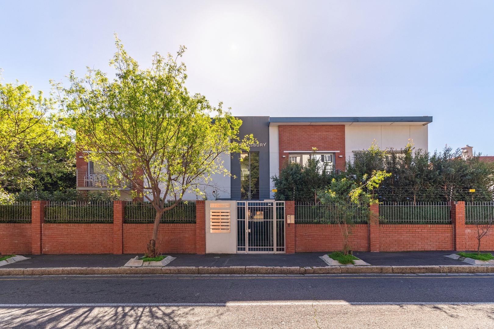 2 Bedroom Apartment / flat for sale in Oranjezicht 12 Ss Queensbury Mansions, 39 Rosmead