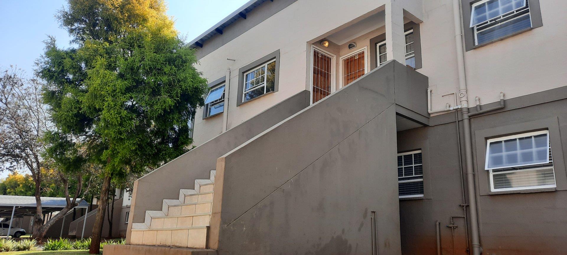 2 Bedroom Apartment / flat for sale in Sunnyridge P24113008831