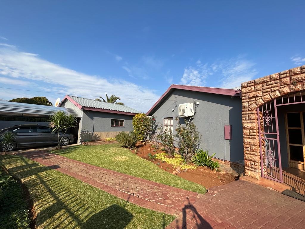 5 Bedroom House for sale in Carters Glen P24113012433