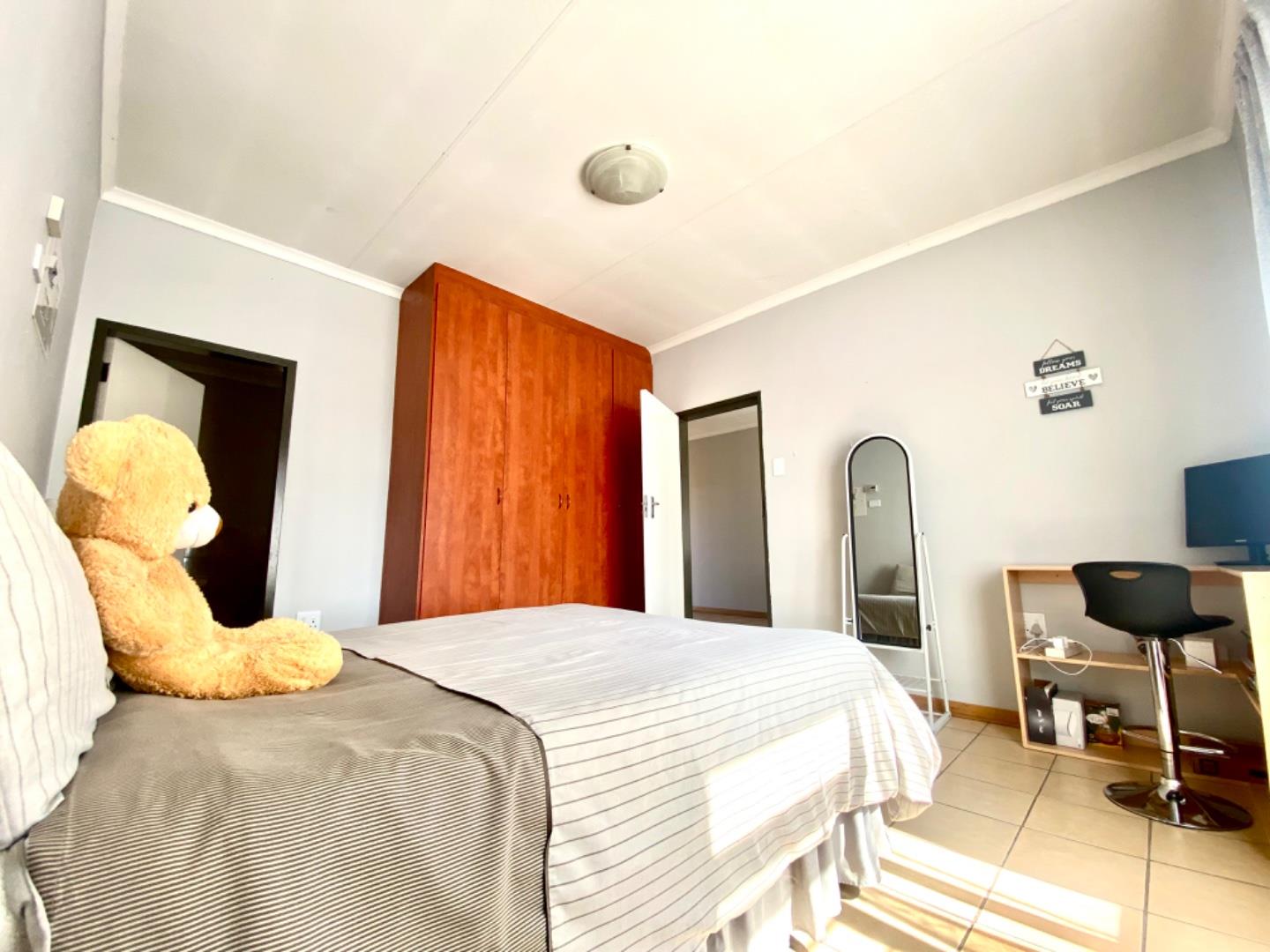 2 Bedroom Apartment / flat for sale in Potchefstroom Central P24