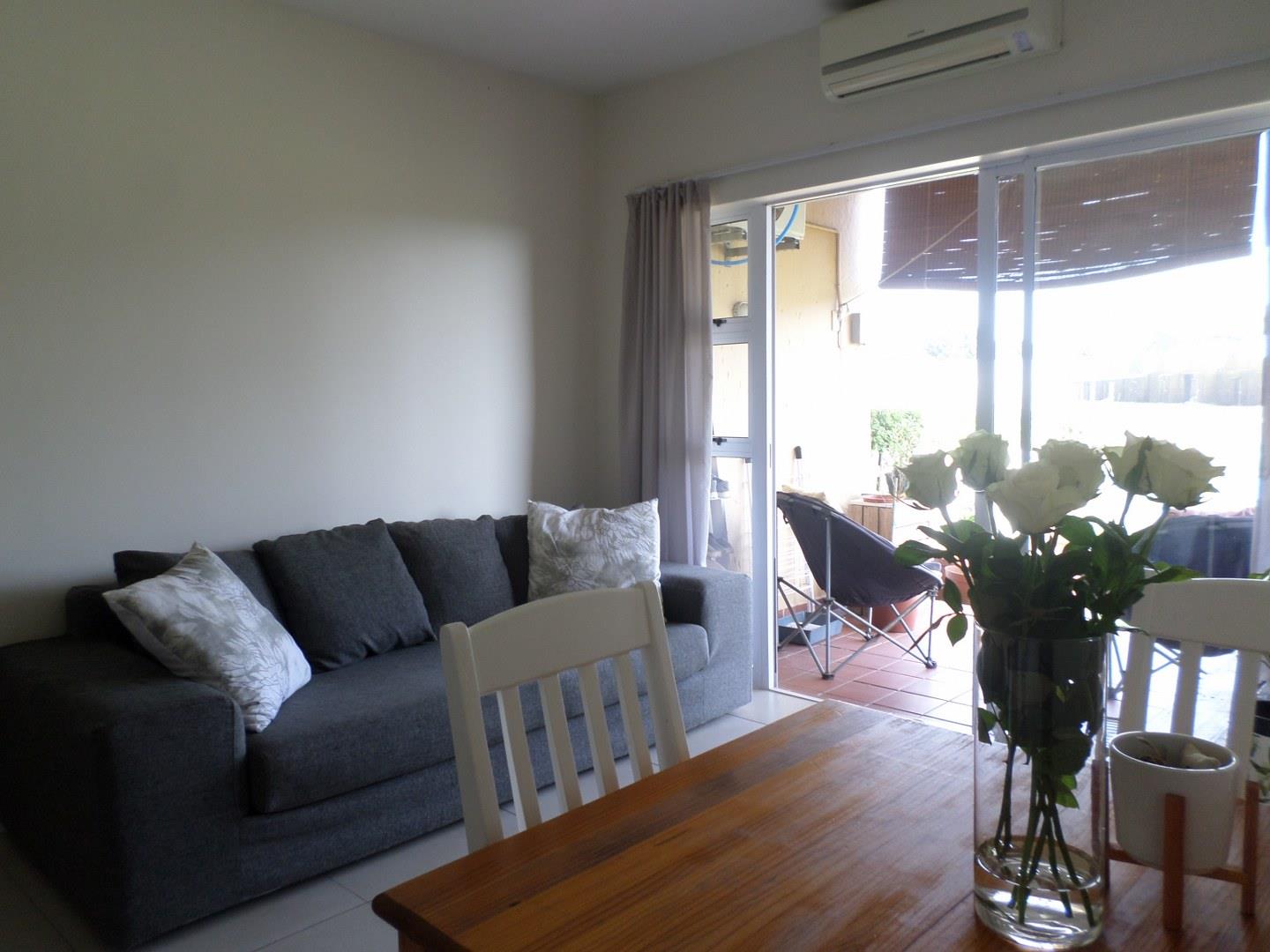 2 Bedroom Apartment / flat for sale in Sheffield Manor P24113014644