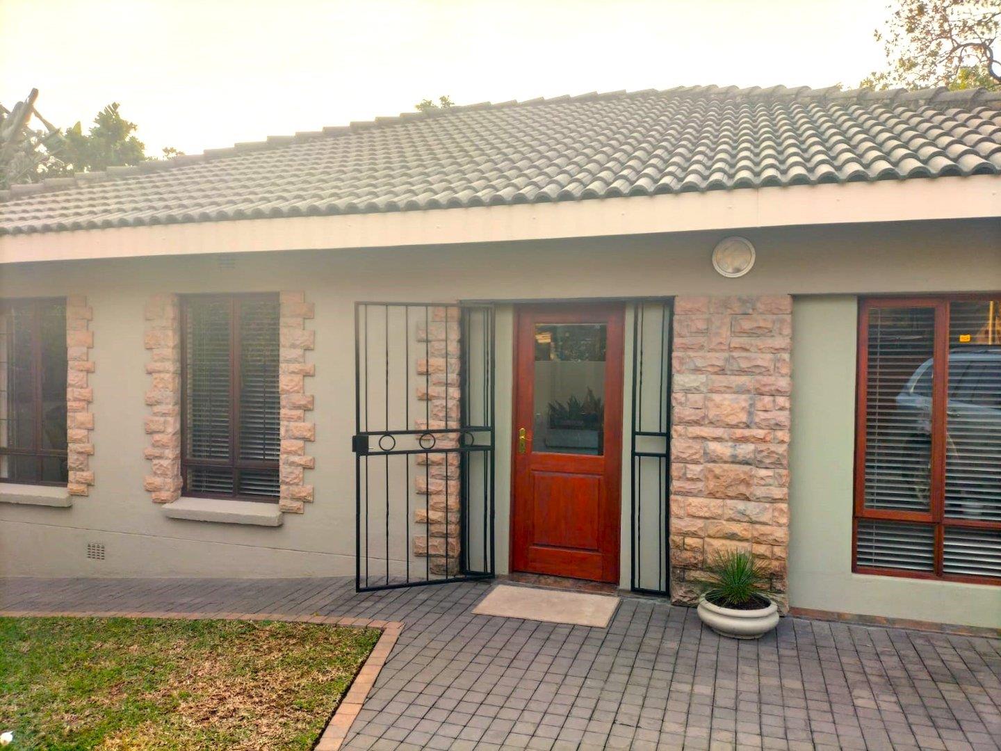 3 Bedroom House for sale in Barberton P24113014801