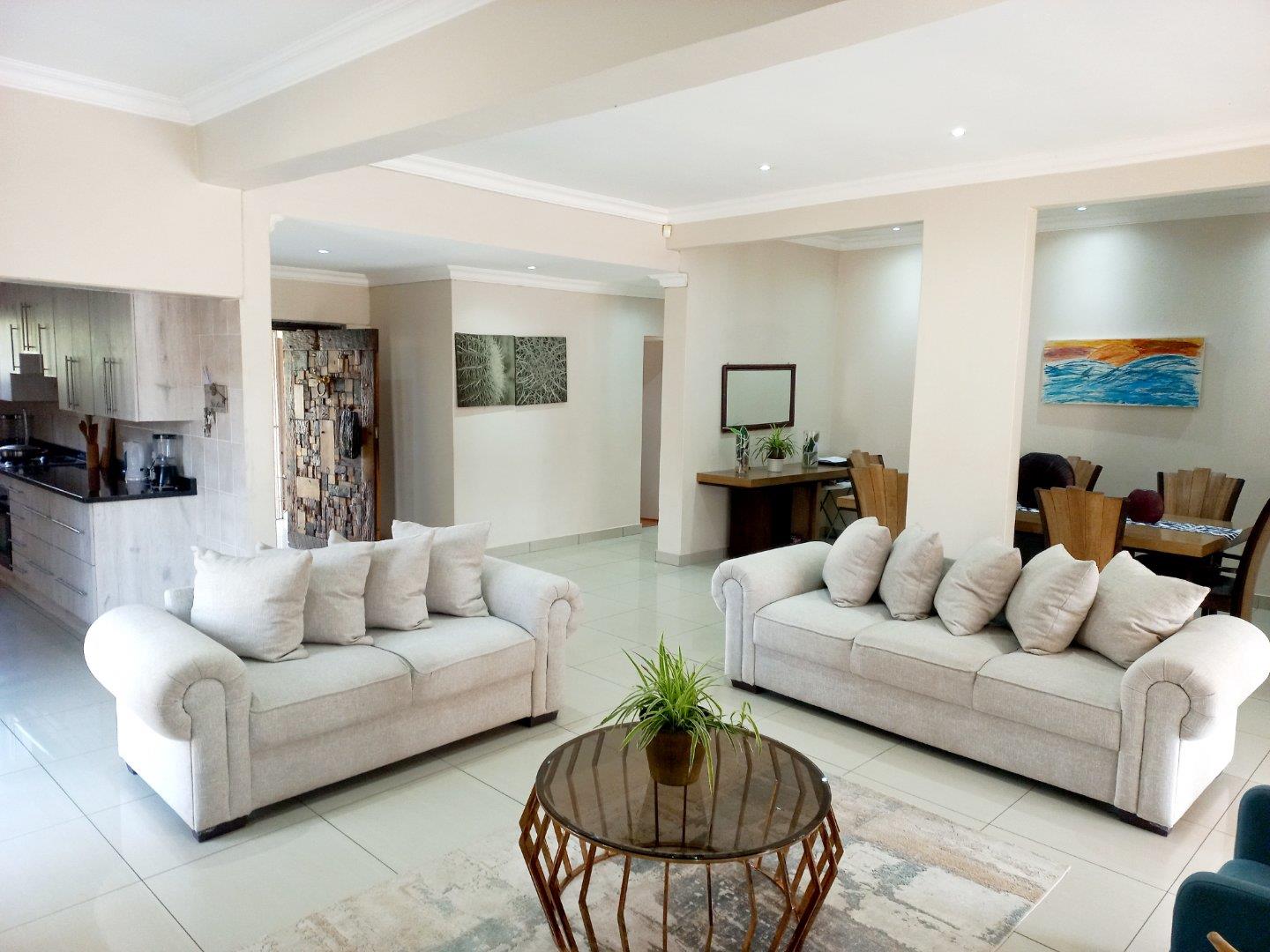 3 Bedroom House for sale in Golf Park P24113018391