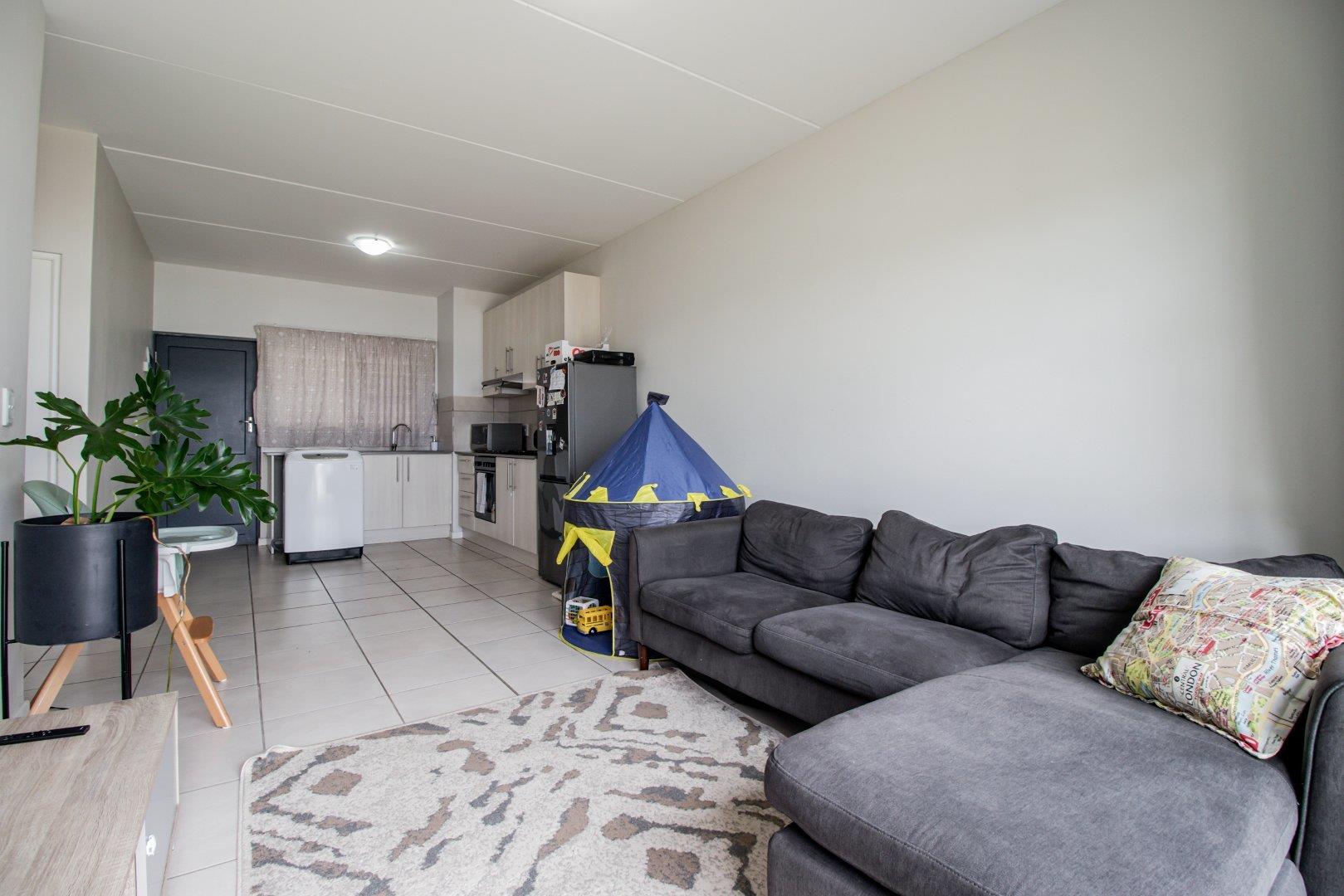 2 Bedroom Apartment / flat for sale in Parklands 29 Ealing Court