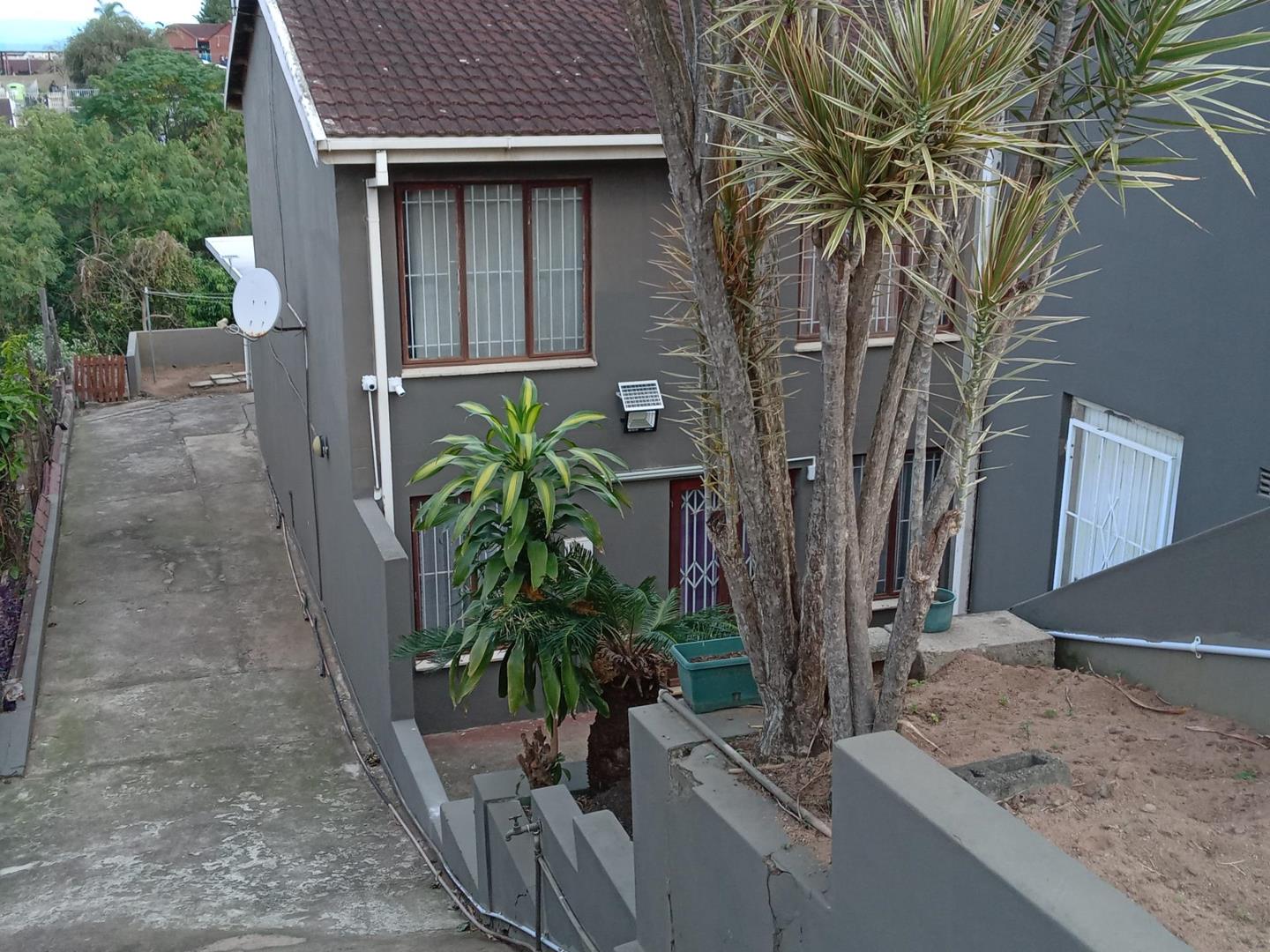 3 Bedroom House for sale in Newlands West P24112968684