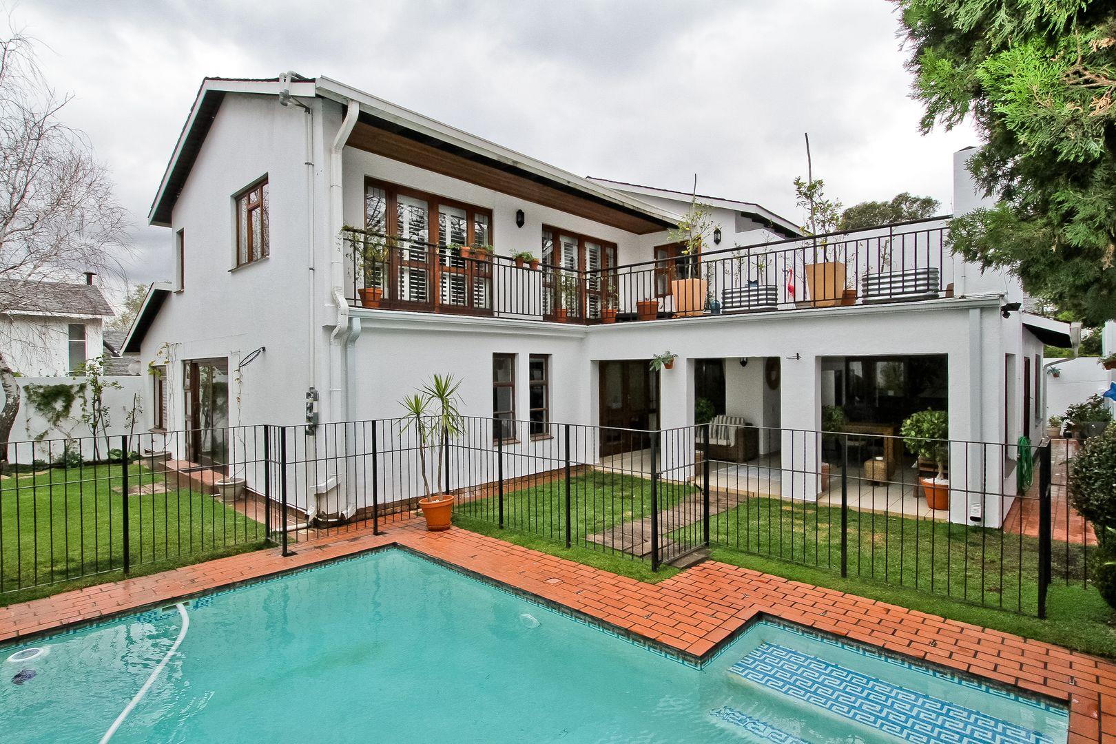 4 Bedroom Townhouse for sale in Melrose North 16 Thrushton Place, 22