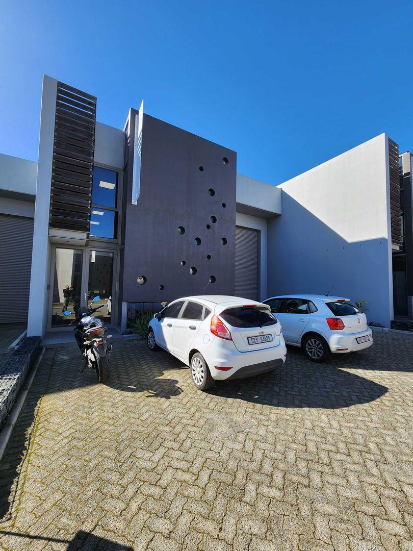 Industrial property to rent in Brackenfell Industrial P24113029331