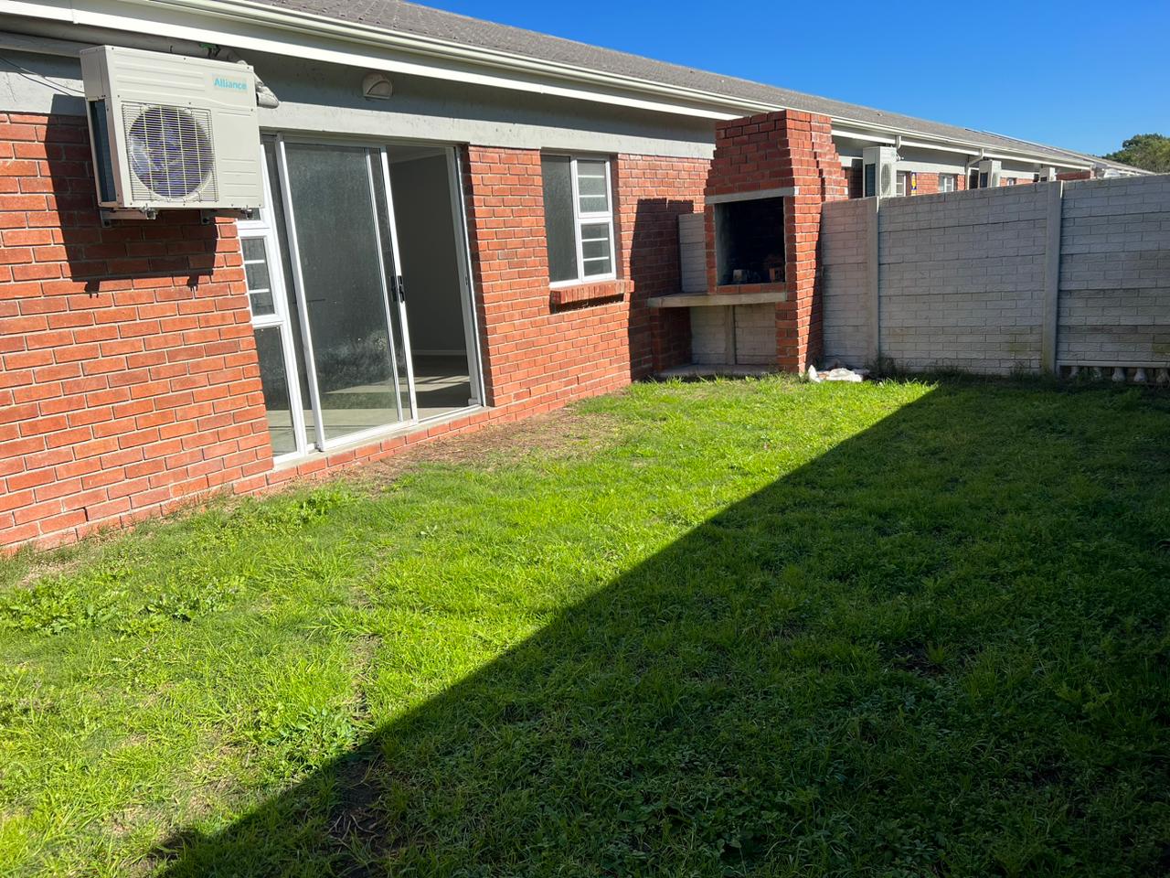 2 Bedroom Townhouse for sale in Lorraine P24112591545