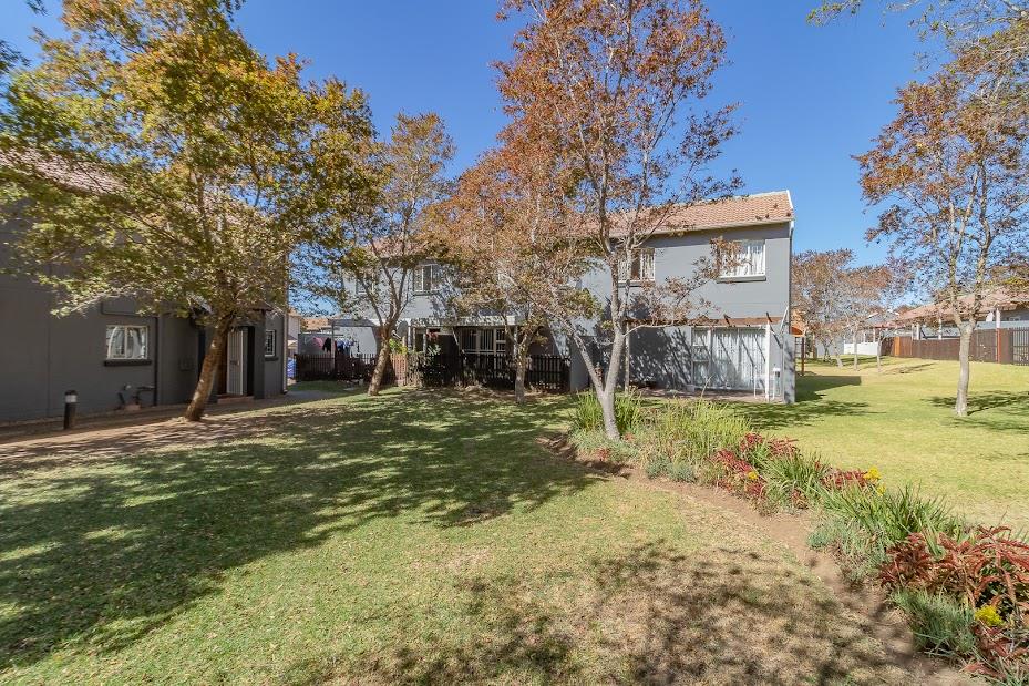 2 Bedroom Townhouse for sale in Greenstone Hill 125 Stoneridge Drive