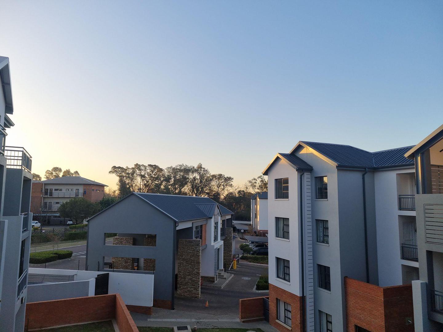 2 Bedroom Apartment / flat for sale in Lombardy Estate P24113033484