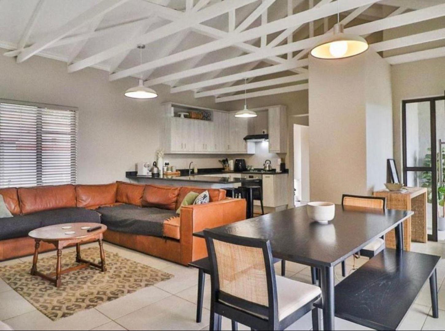 3 Bedroom House for sale in Stonehenge P24113035006