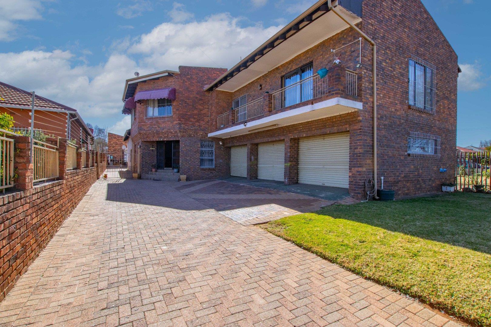 Florida, Roodepoort Property Houses for sale in Florida, Roodepoort Page 2