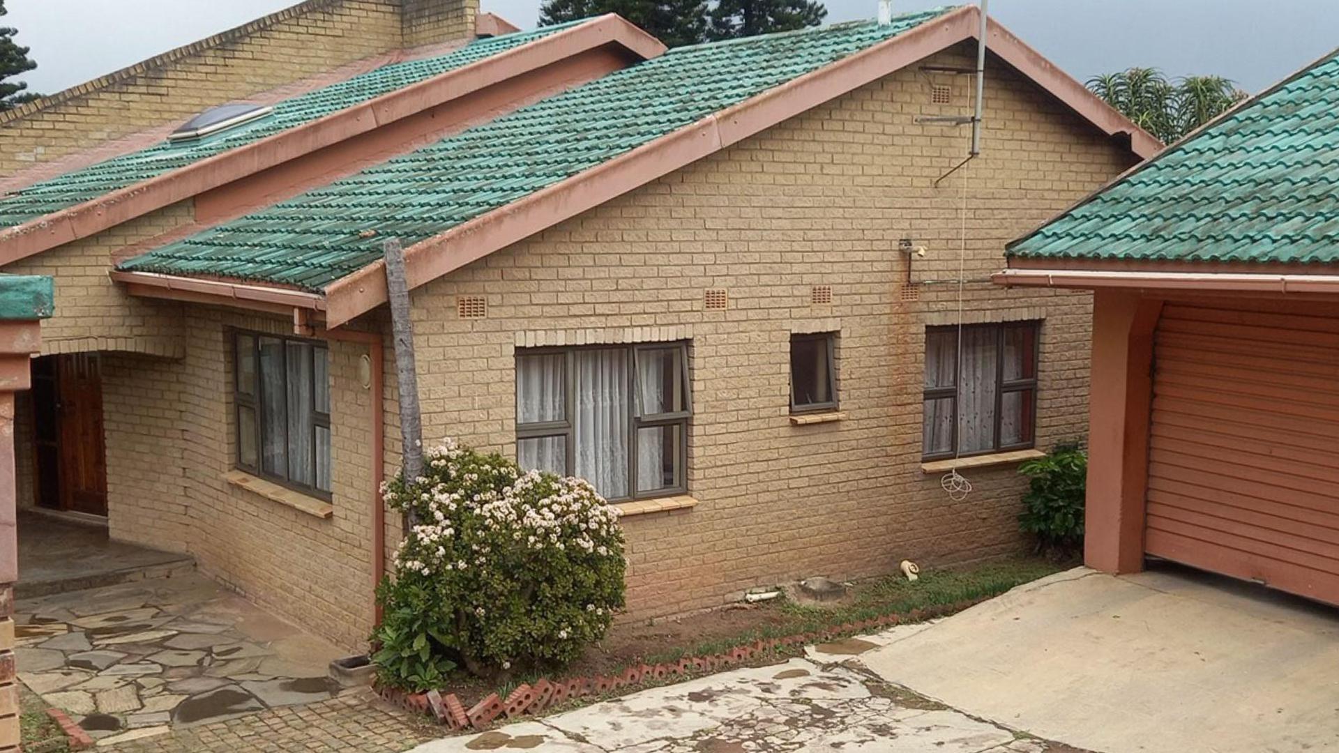 4 Bedroom House for sale in Padfield Park P24112917106