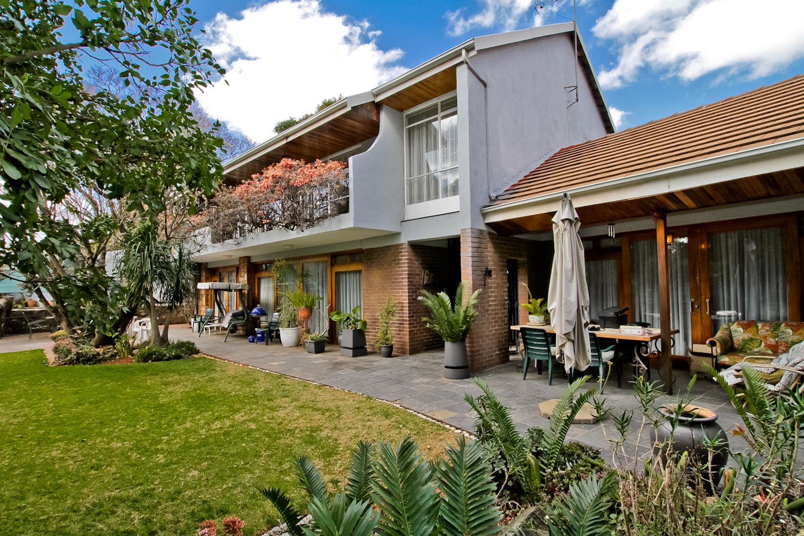 4 Bedroom House for sale in Observatory P24113041130