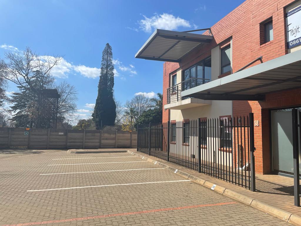 Industrial property for sale in Pomona 32 Maple Road P24113041159