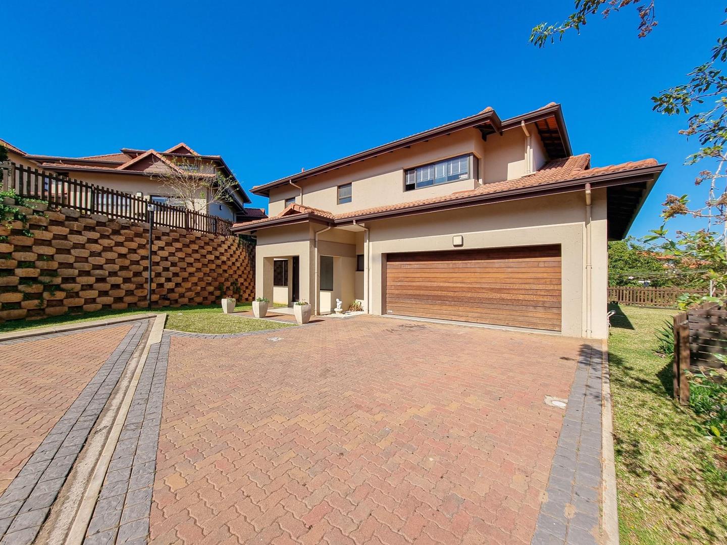 3 Bedroom House for sale in Izinga Estate P24113041589