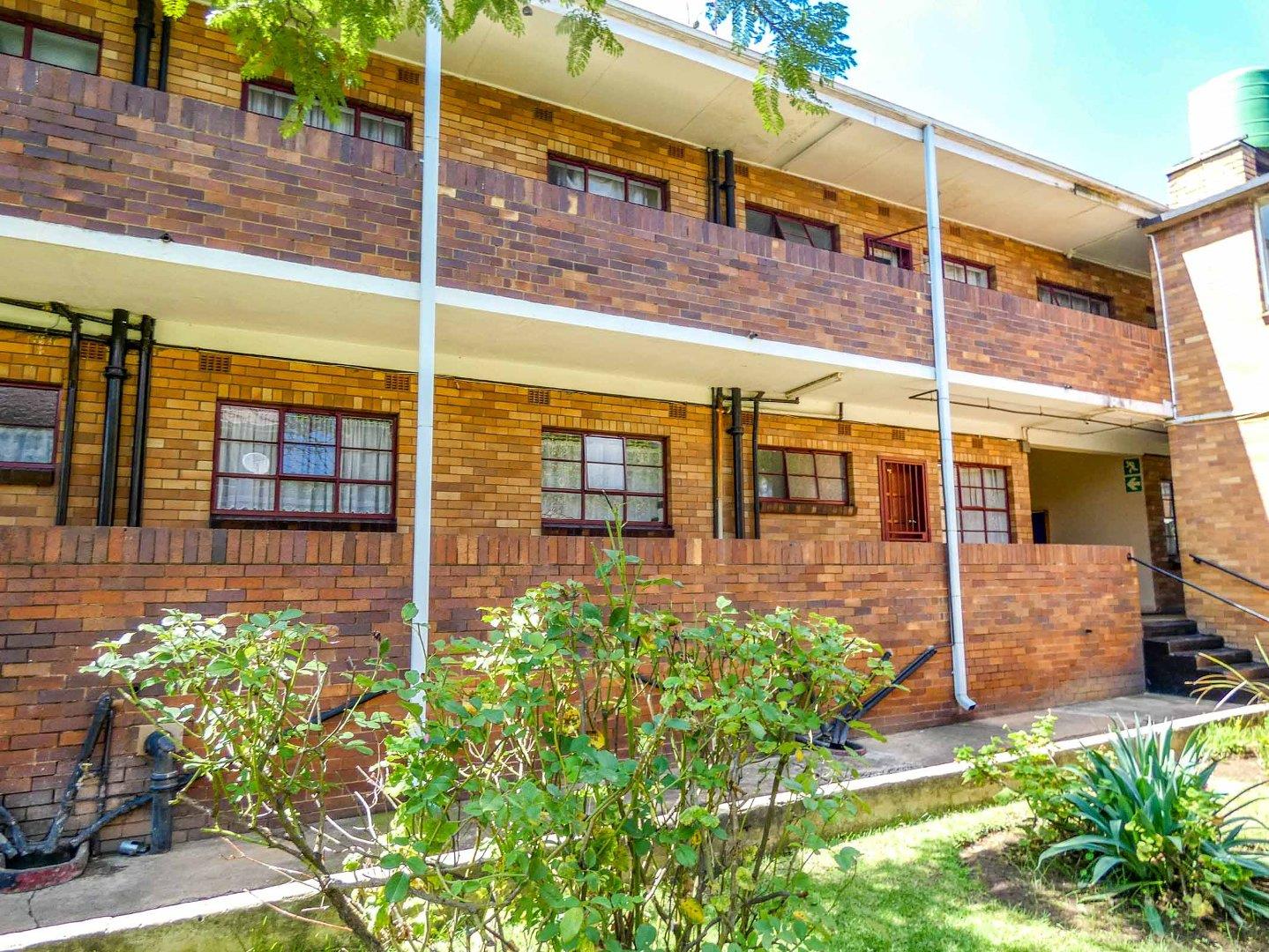 2 Bedroom Townhouse for sale in Benoni Central P24113054638