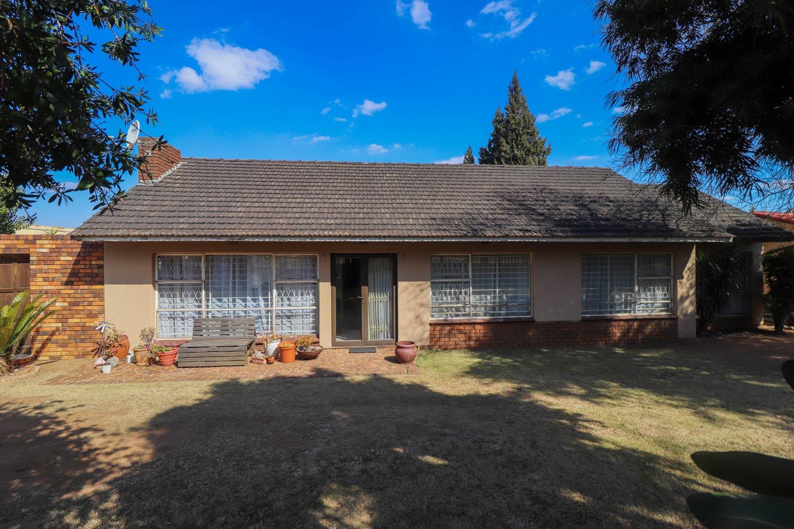 Glenanda Property Property and houses for sale in Glenanda