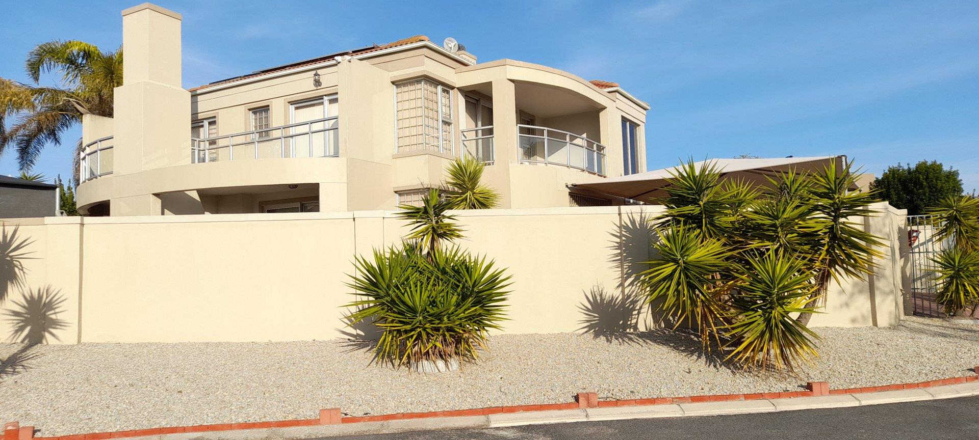 3 Bedroom House for sale in Port Owen 22 Helena Street P24112998719