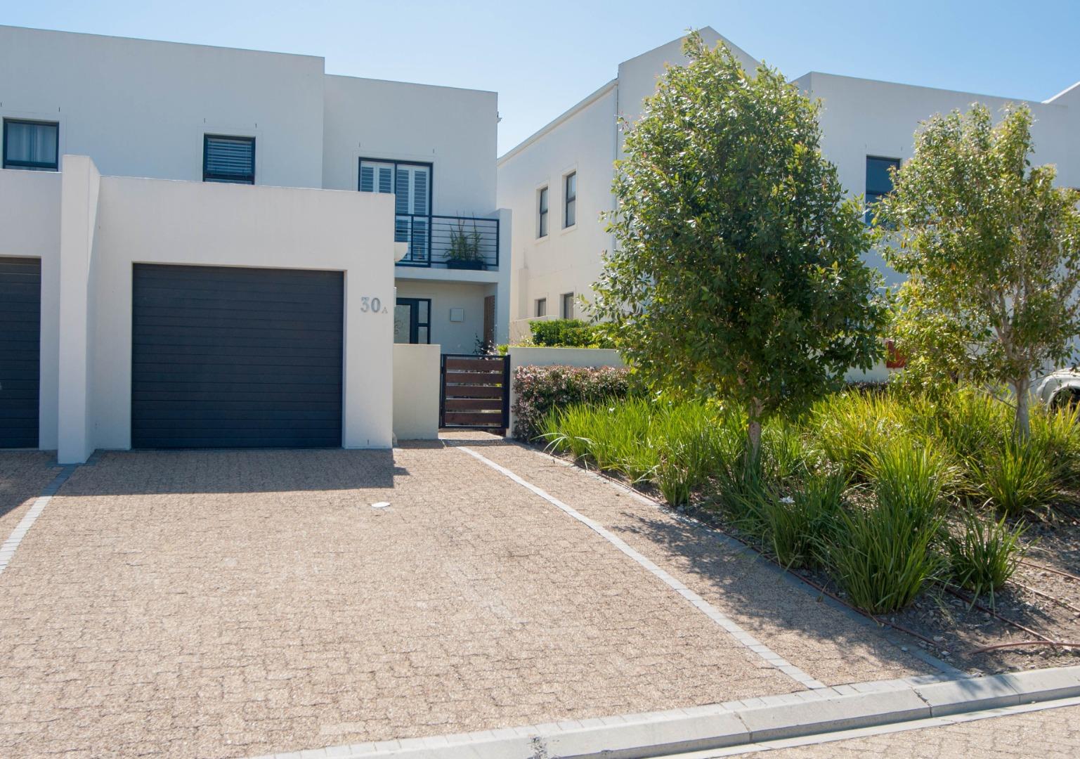 Townhouses for sale in Somerset West Somerset West Property