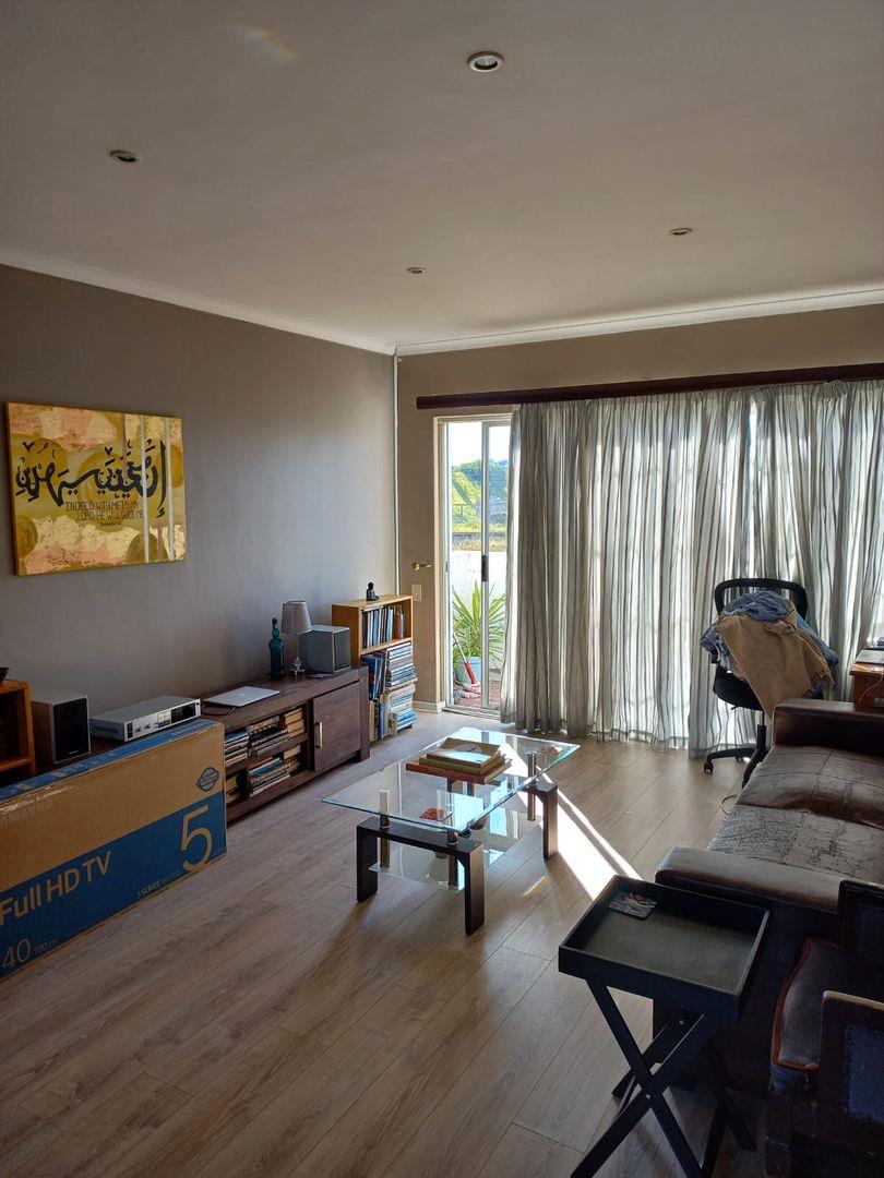 Glenwood, Goodwood Property Apartments / flats to rent in Glenwood