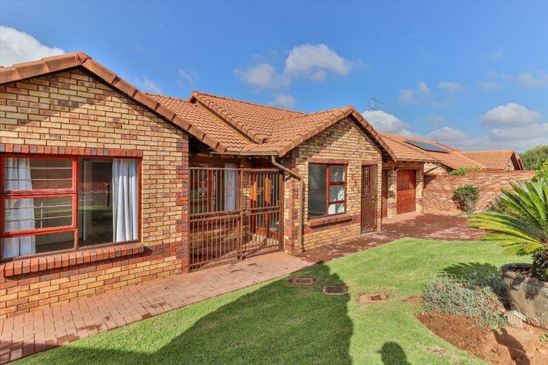 Van Riebeeck Park, Kempton Park Property Property and houses for sale
