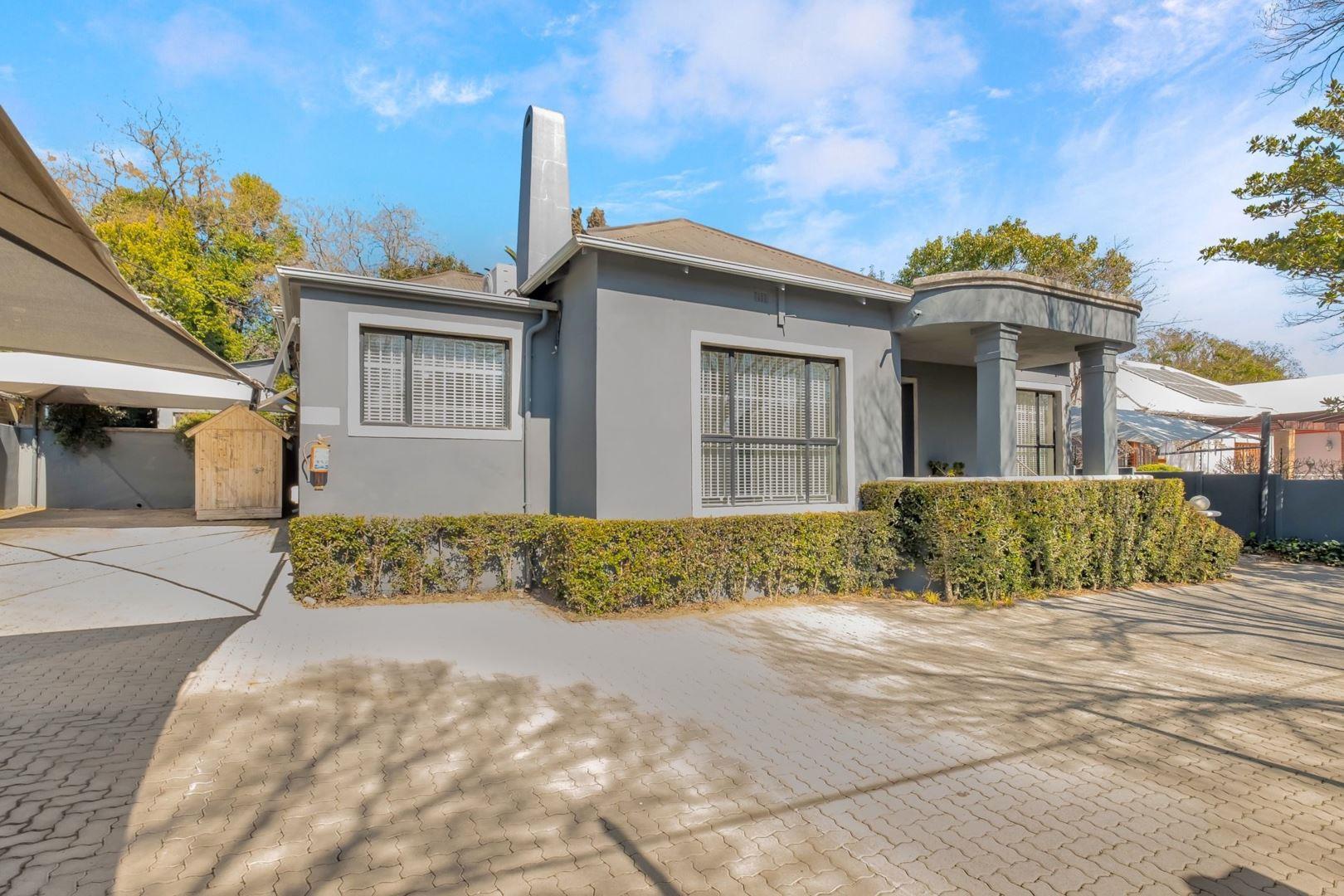 4 Bedroom House for sale in Parkwood P24113050634