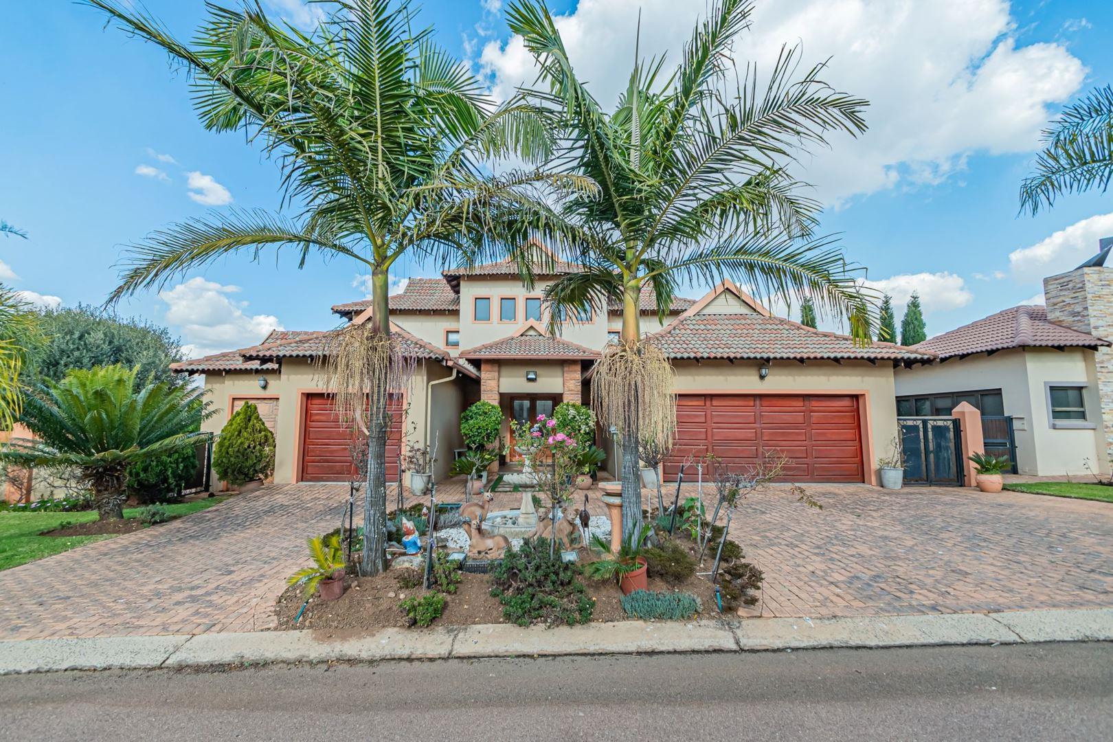 4 Bedroom House for sale in Midstream Estate P24113053432