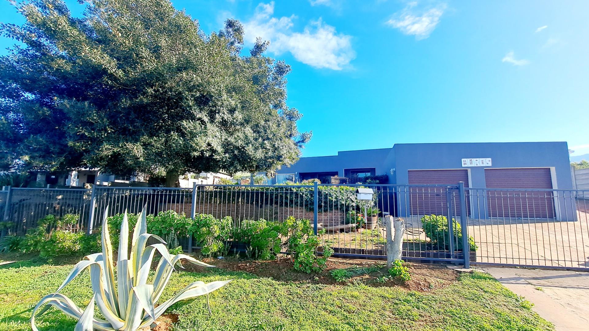 3 Bedroom House for sale in Ashton 12 Buitekant Street P24113053783