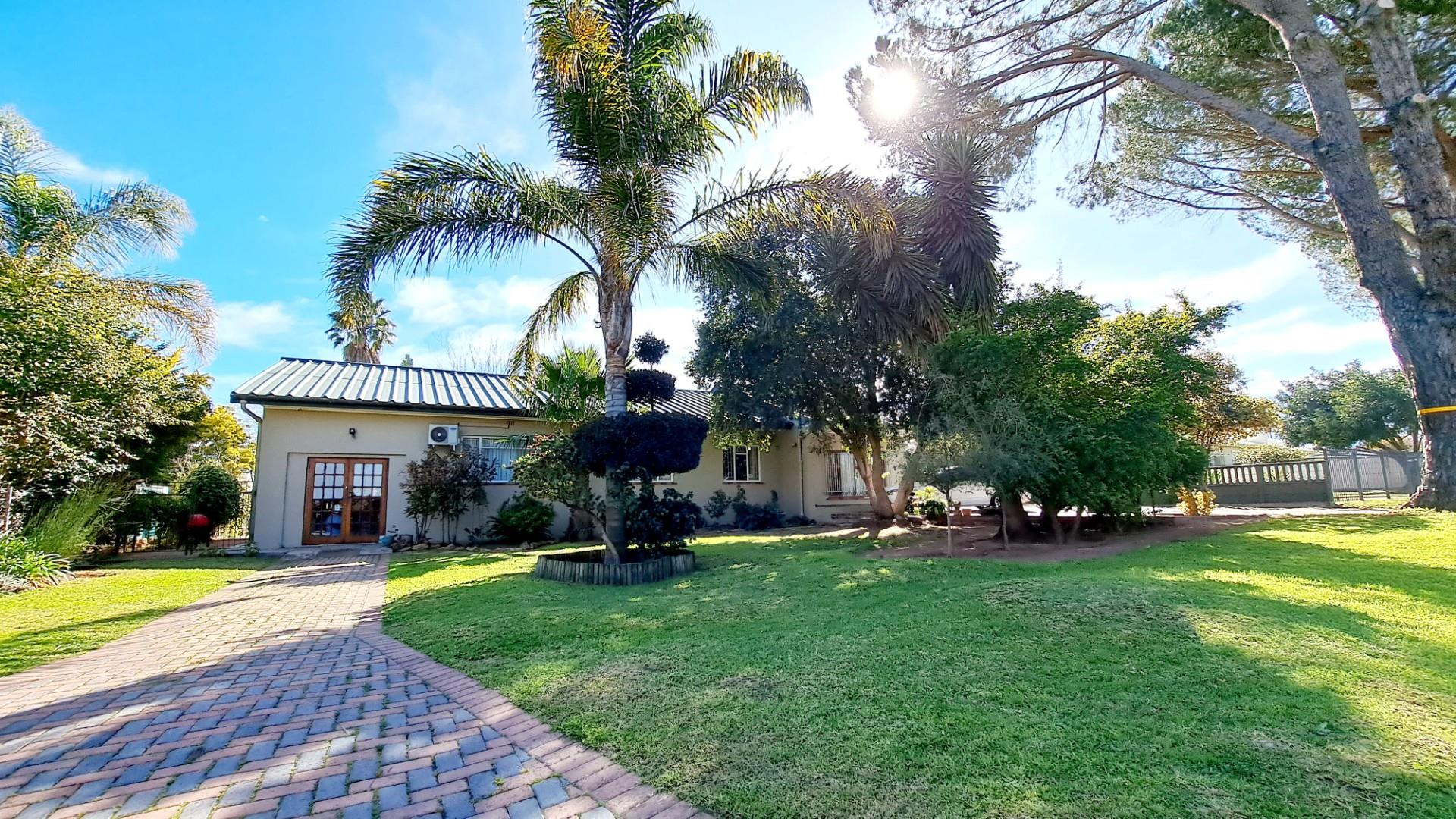 3 Bedroom House for sale in Robertson 28 Denne Avenue P24113054026