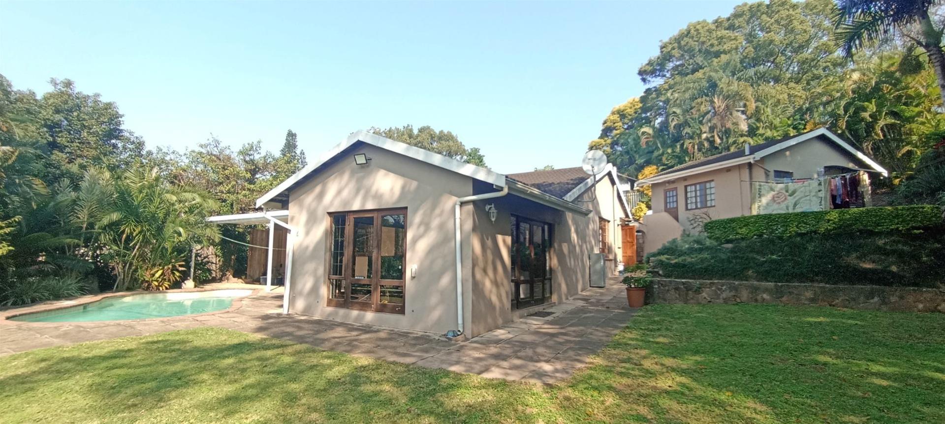 4 Bedroom House for sale in Dawncliffe P24113054591