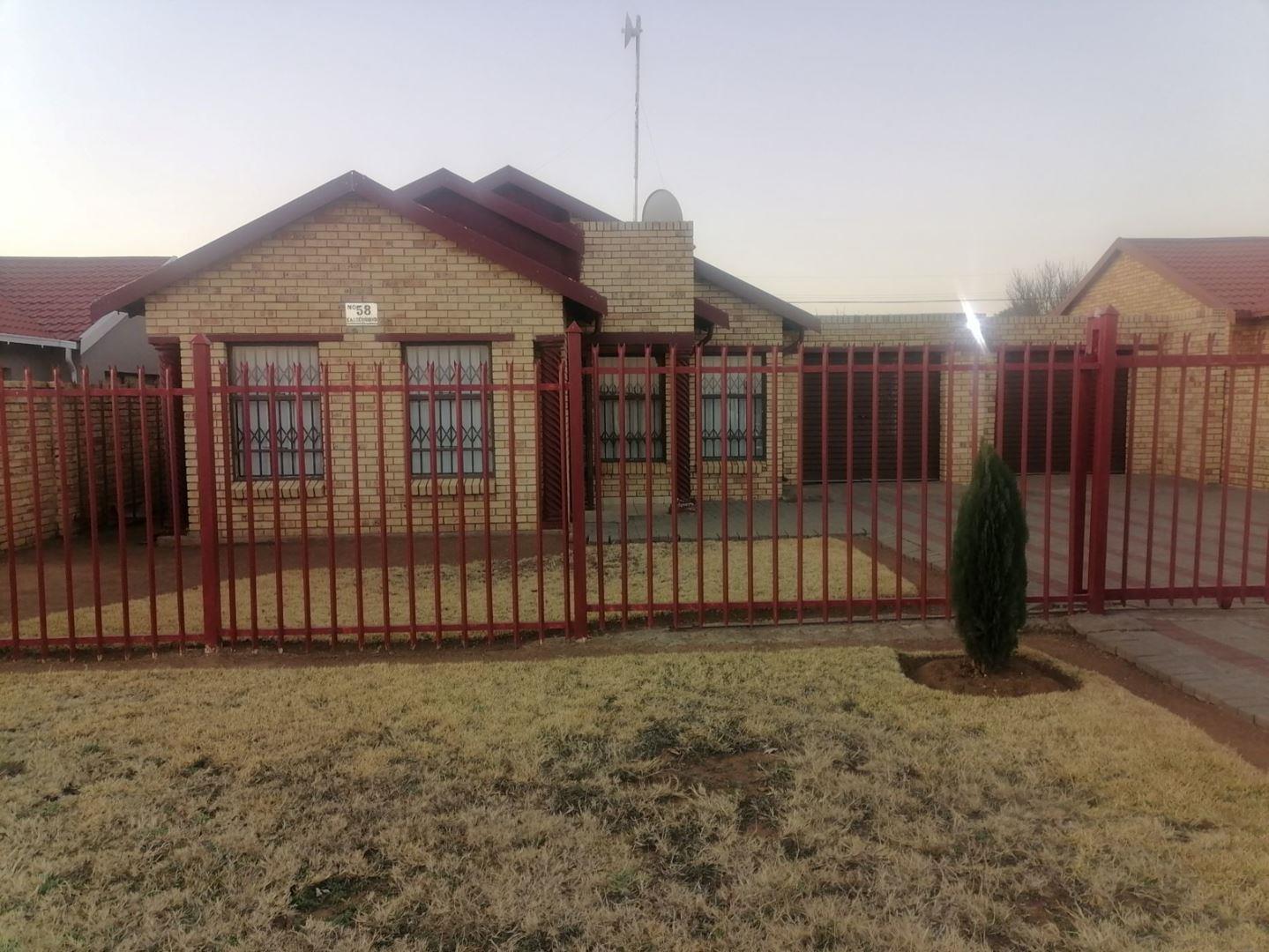 3 Bedroom House for sale in Mandela View 58 Eastern Boulevard P24