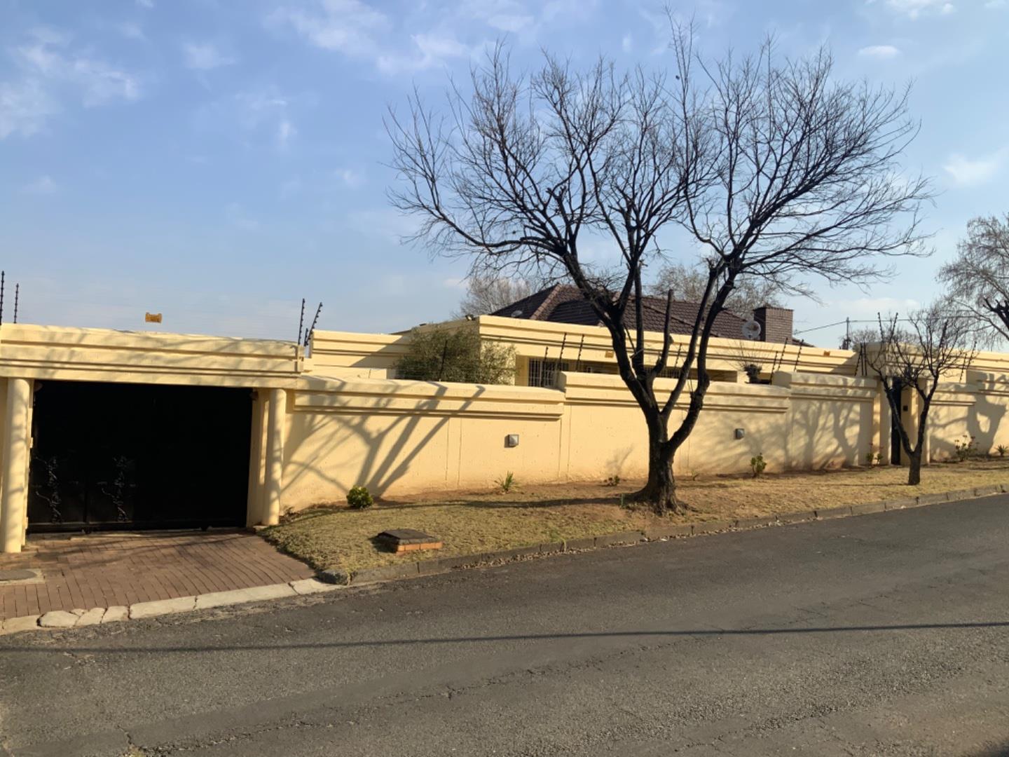 Linmeyer Property Houses to rent in Linmeyer