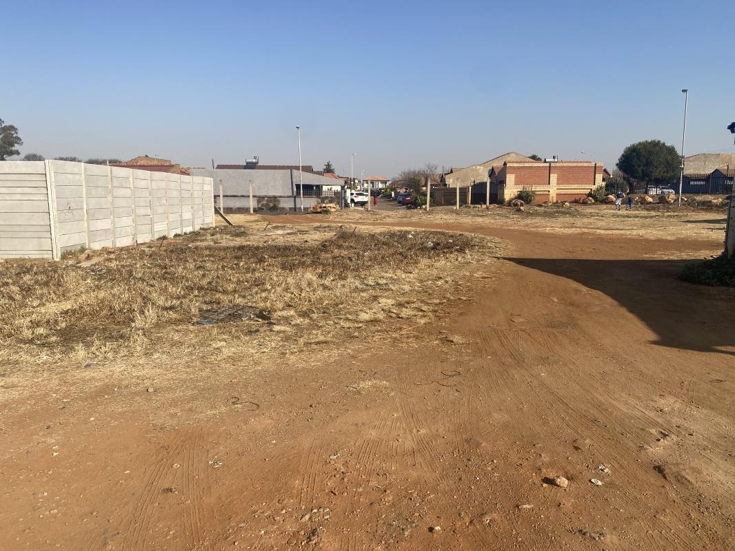 Vacant land / plots for sale in Tembisa Tembisa Property
