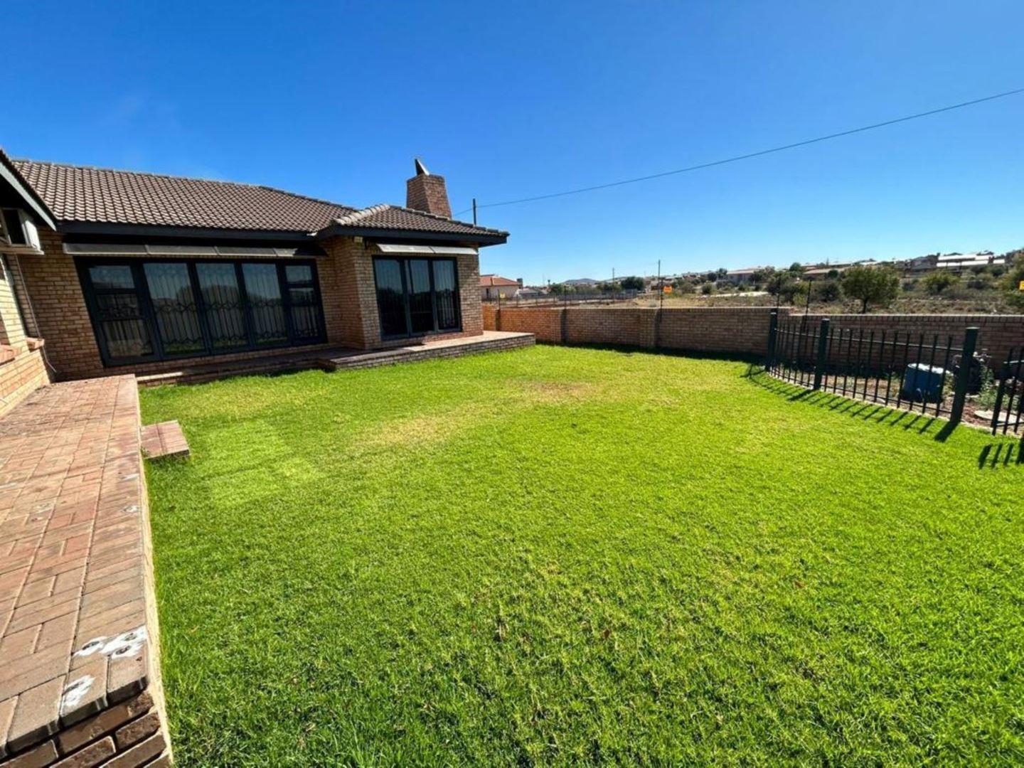 3 Bedroom House to rent in Postmasburg 6924 Aj Brink P24113064573