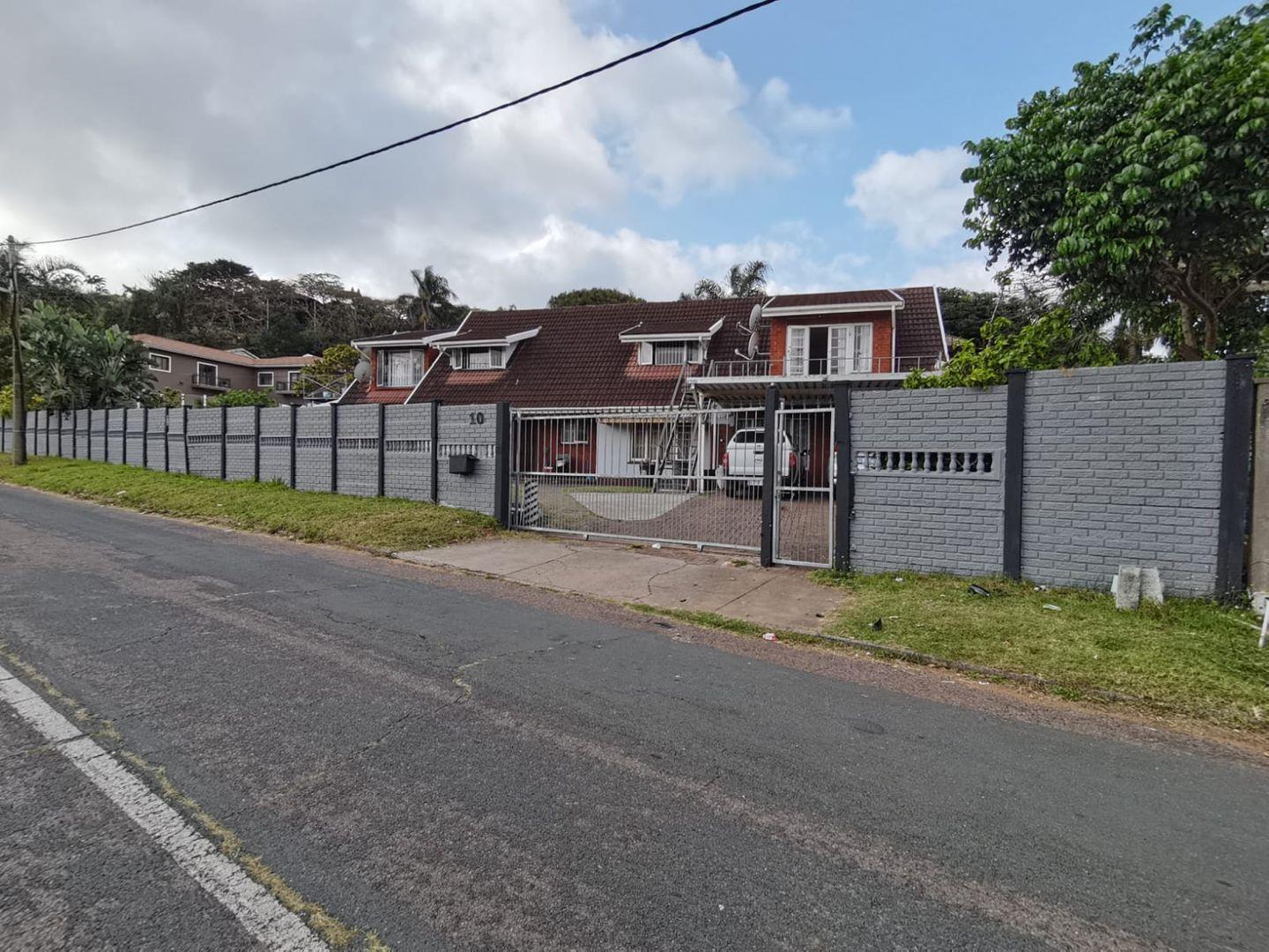 8 Bedroom House for sale in Bluff 10 Cluver Crescent P24113067265