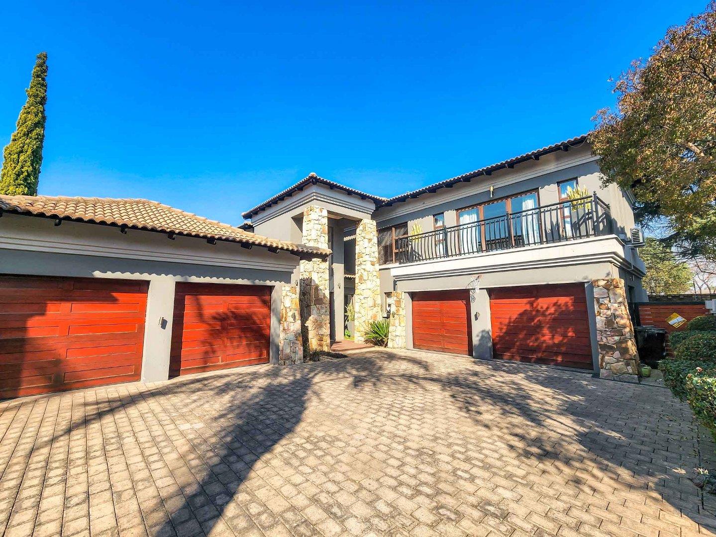 4 Bedroom House for sale in Beyers Park P24113069248