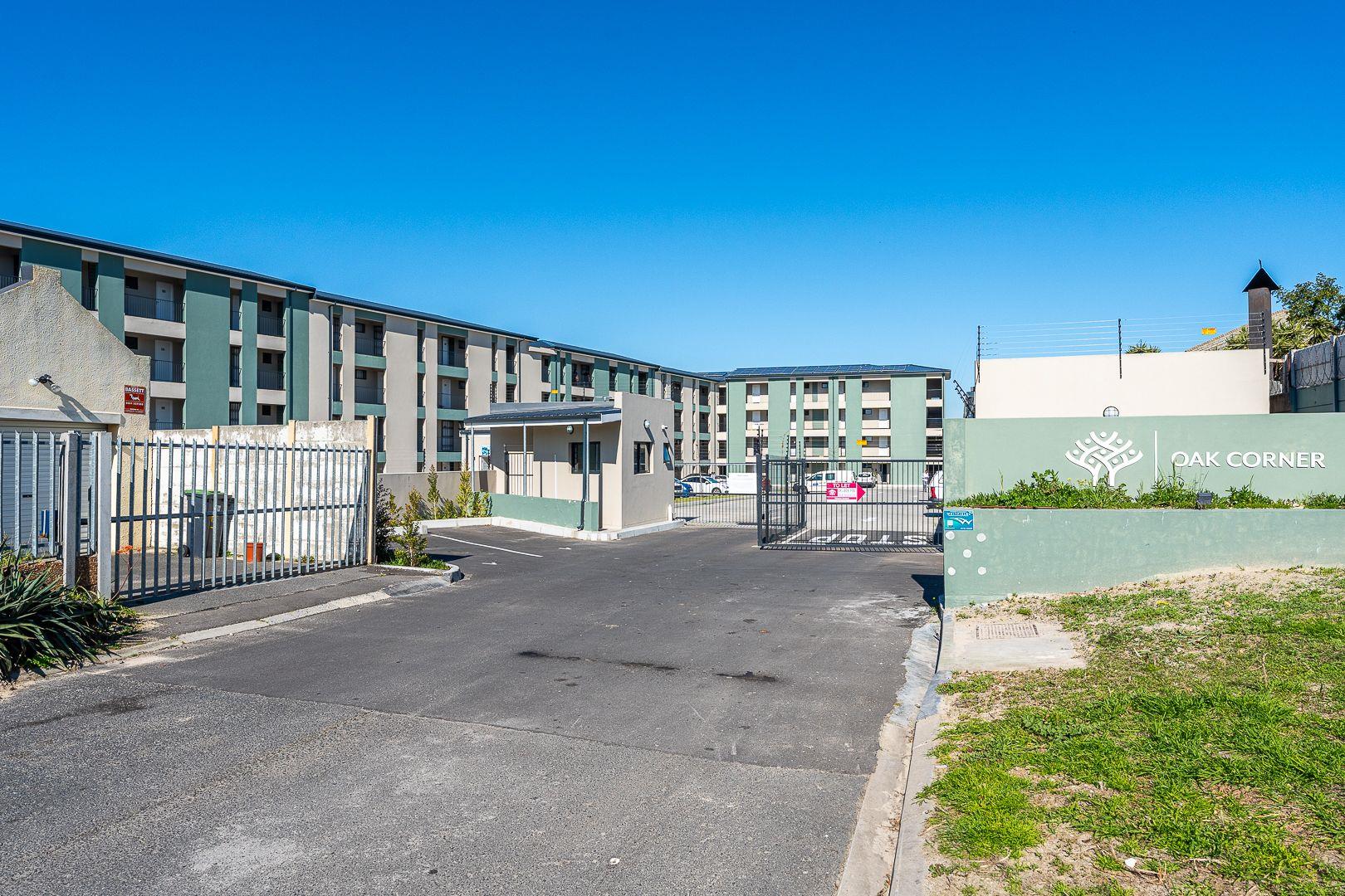 2 Bedroom Apartment / flat for sale in Oakglen P24113070579