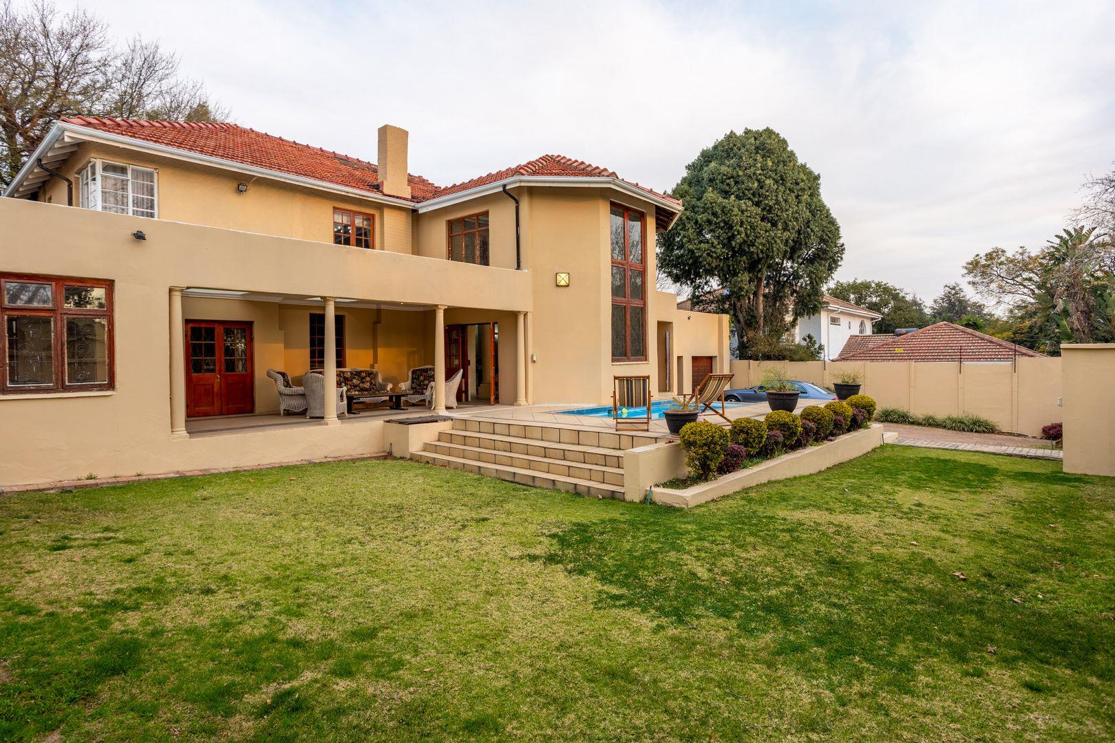 4 Bedroom House for sale in Parkwood P24113072532