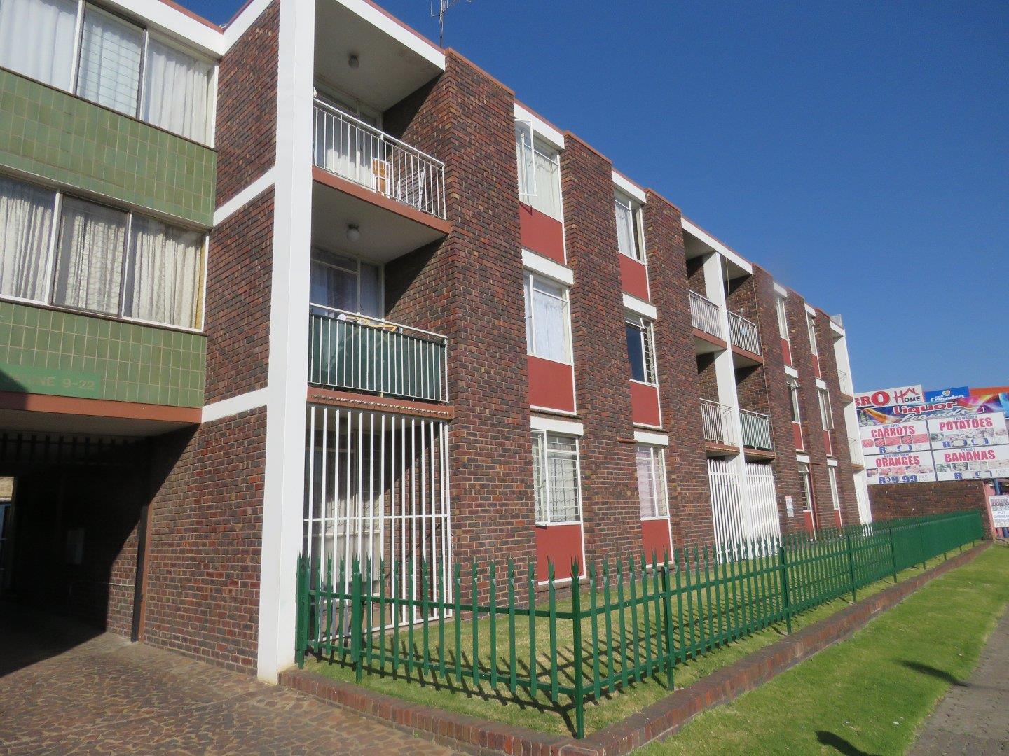 2 Bedroom Apartment / flat for sale in Krugersdorp Central 91 Kobie